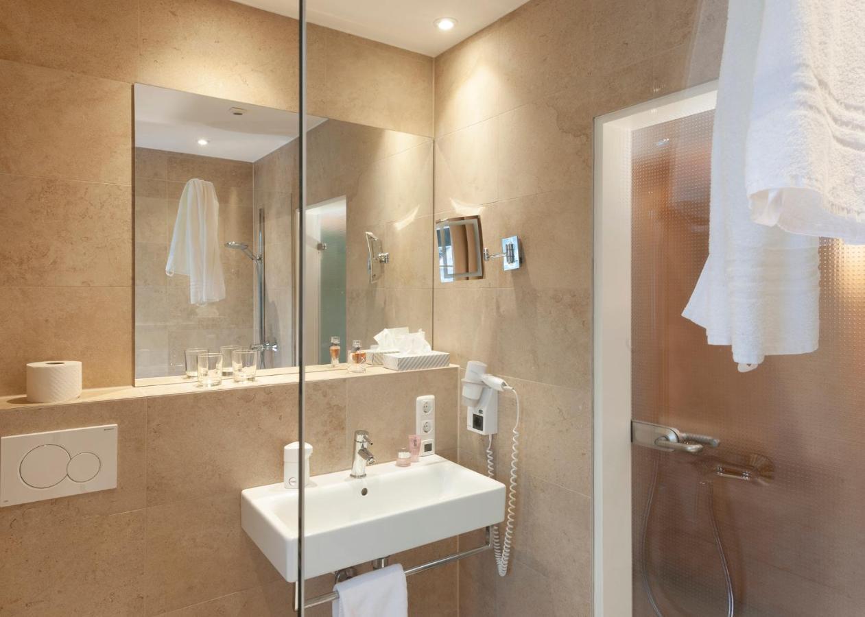 Hotel Zur Post Rohrdorf  Bagian luar foto