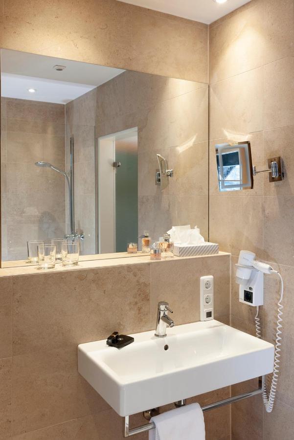 Hotel Zur Post Rohrdorf  Bagian luar foto