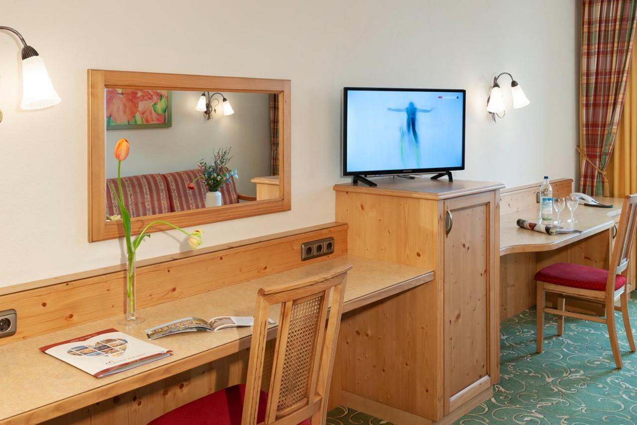 Hotel Zur Post Rohrdorf  Bagian luar foto