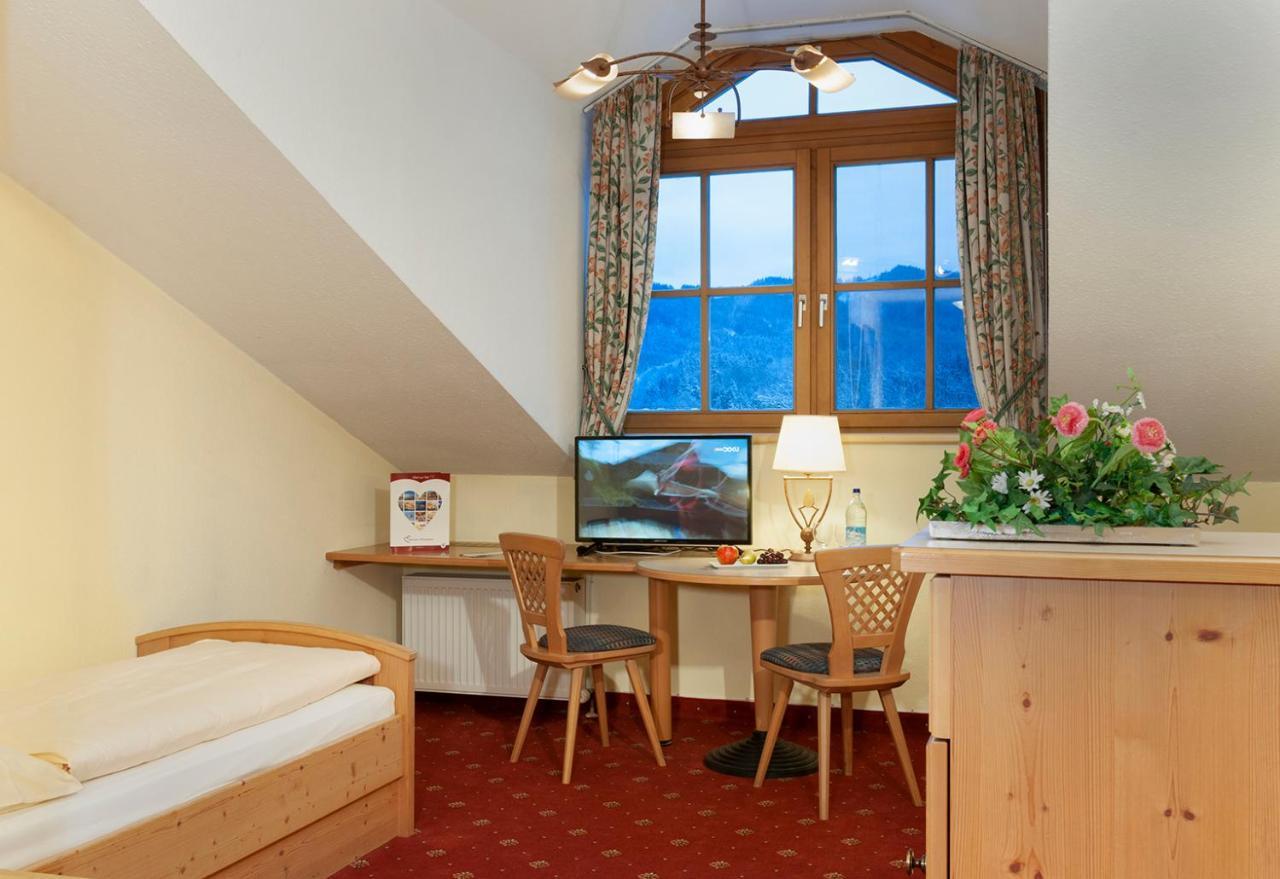 Hotel Zur Post Rohrdorf  Bagian luar foto