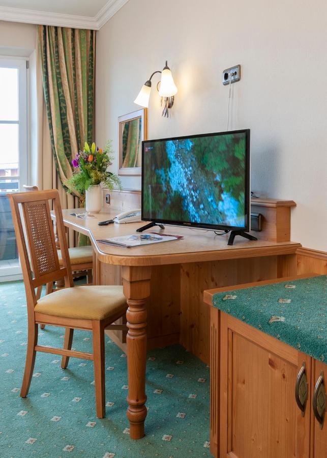 Hotel Zur Post Rohrdorf  Bagian luar foto
