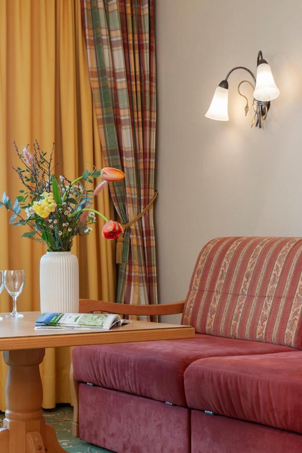 Hotel Zur Post Rohrdorf  Bagian luar foto