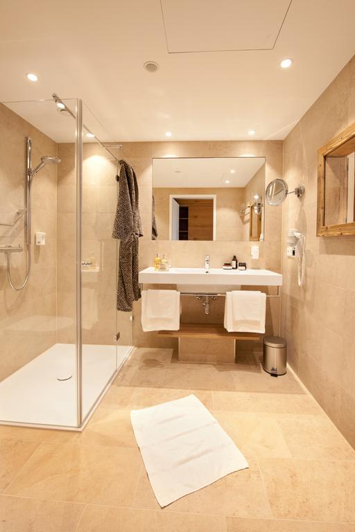 Hotel Zur Post Rohrdorf  Bagian luar foto