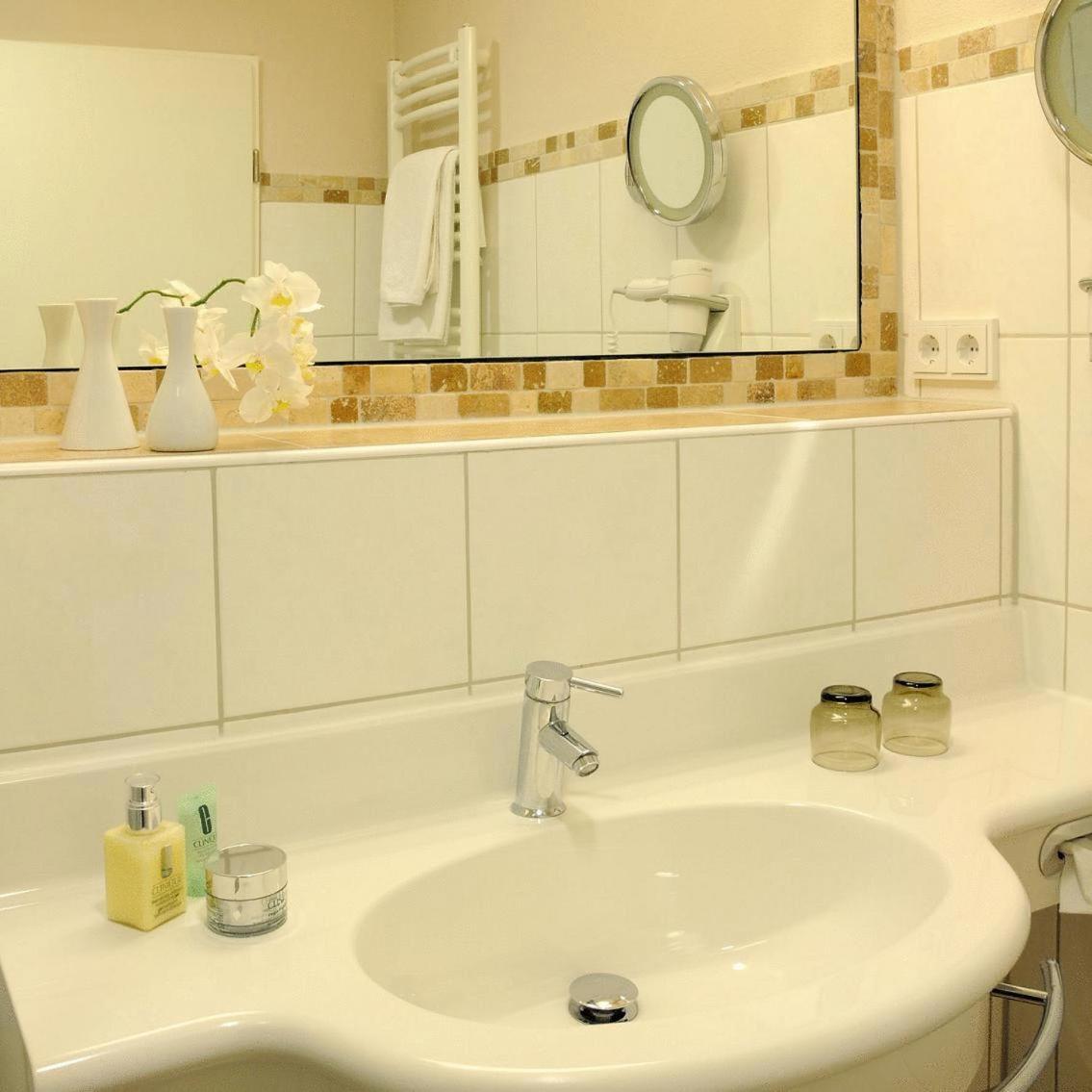 Hotel Zur Post Rohrdorf  Bagian luar foto