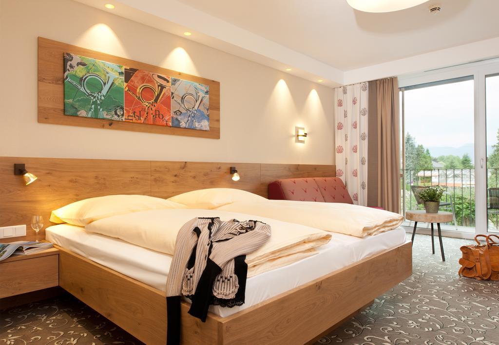 Hotel Zur Post Rohrdorf  Bagian luar foto
